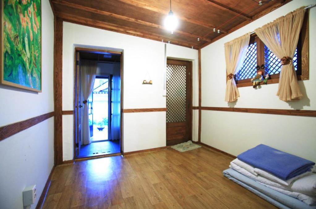Mongyouhwawon Guesthouse Jeonju Ngoại thất bức ảnh